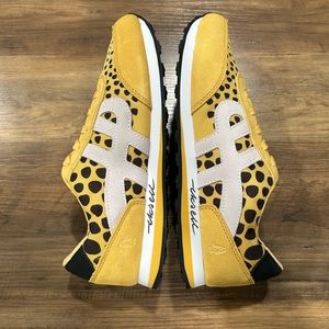 NWT Hush Puppies Women’s Seventy8 Sneaker (Size 10)